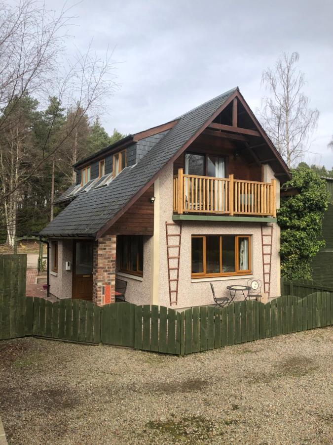 Birchwood Cottage Knockbain エクステリア 写真